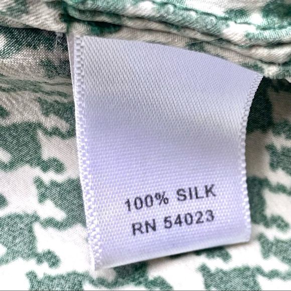 Banana Republic 100% Silk Green Cream Houndstooth Summer Blouse Size M - Picture 5 of 7